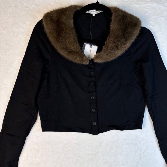 WeWoreWhat Black Button Front Crop Cardigan Sz M Faux Fur Collar Sweater NWT - Picture 9 of 9
